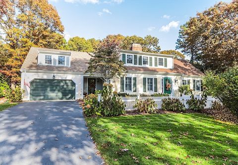 64 Cotuit Bay Dr Barnstable MA 02635