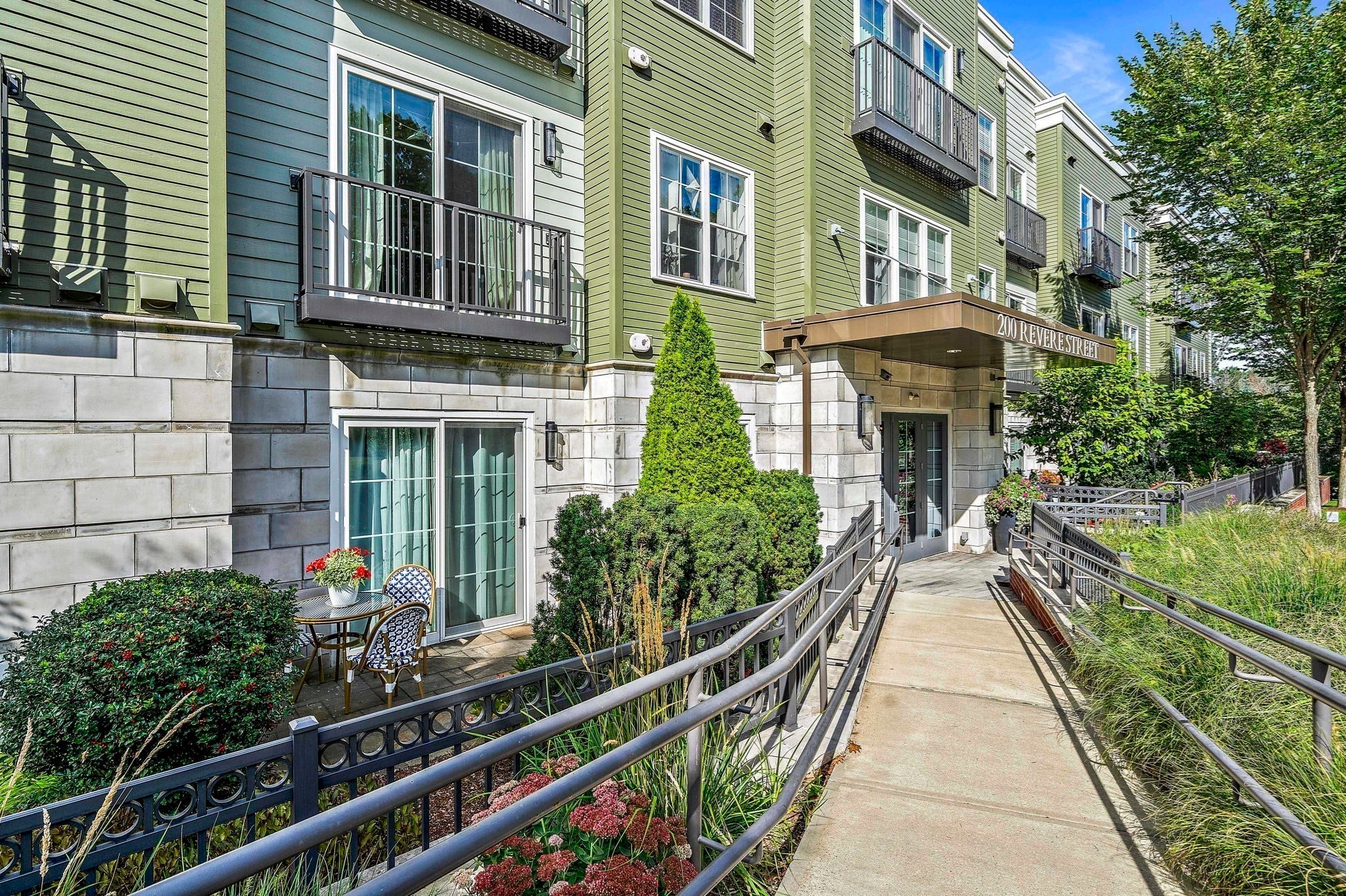 200 Revere St 4105