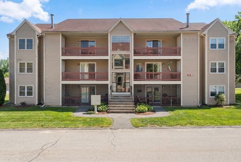 46 Randolph Dr 46 Tewksbury MA 01876