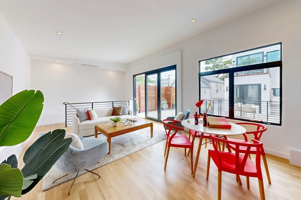 131 Charles Street 131