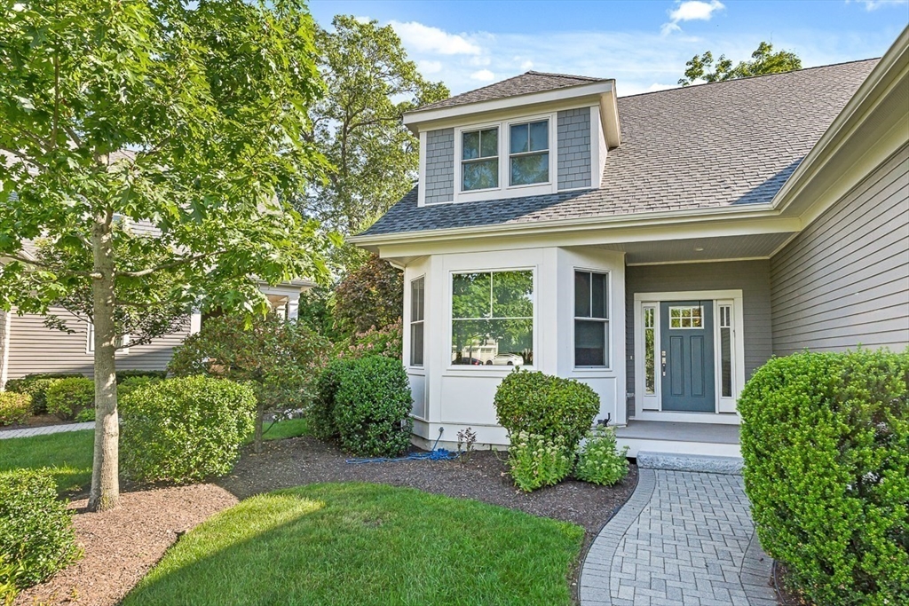14 Woodmere Dr 14