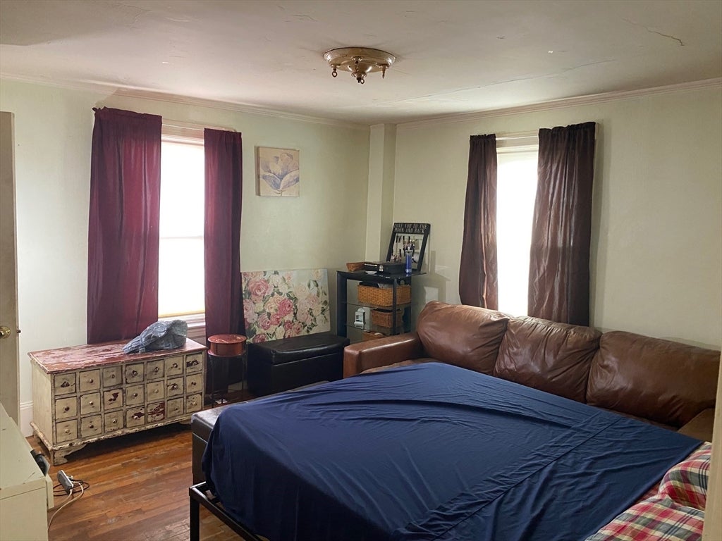 8-10 Highland St