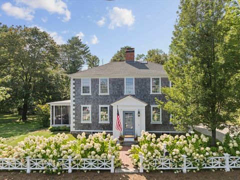 Photo of 104 Standish St, Duxbury, MA 02332 (MLS # 73501656)