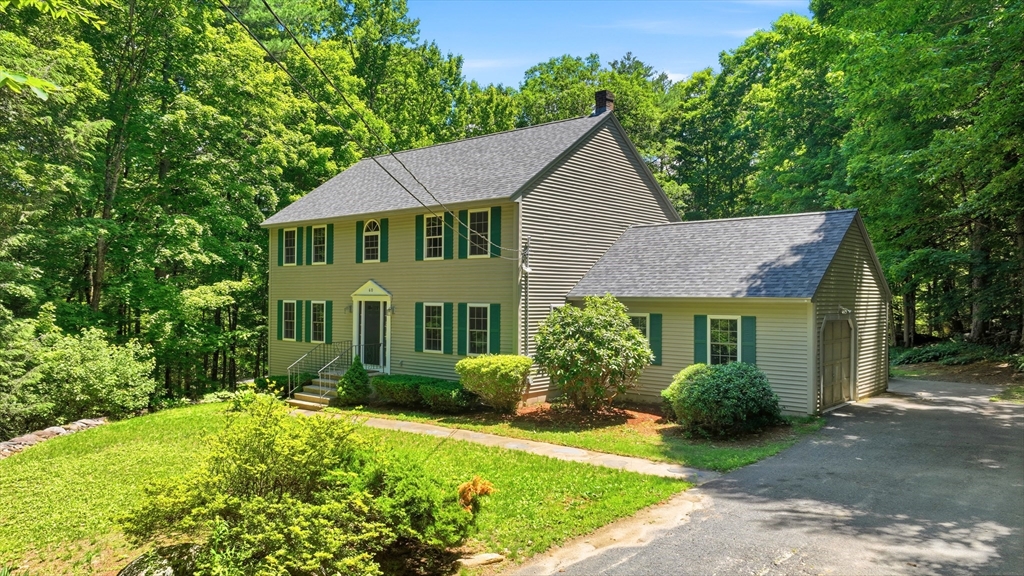 60 Bartlett Lane