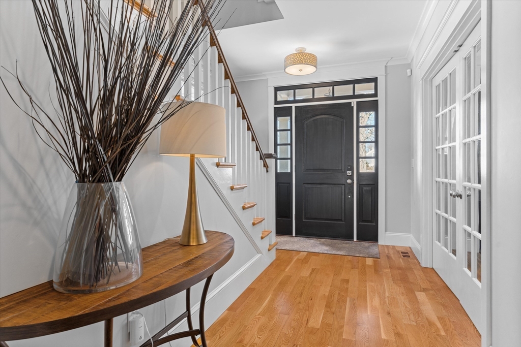 12 Oak St