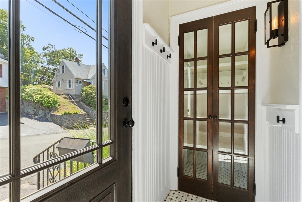 76 Woodland Rd