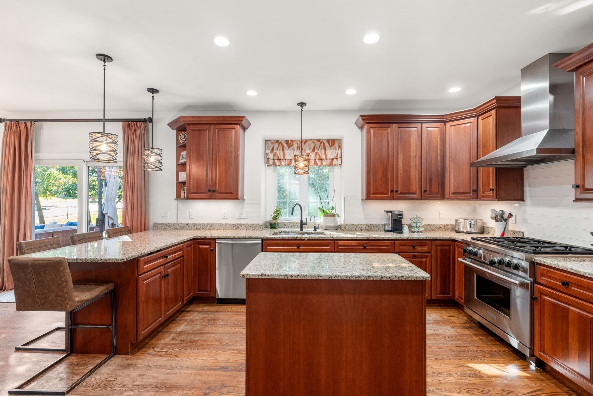 829 Greendale Ave