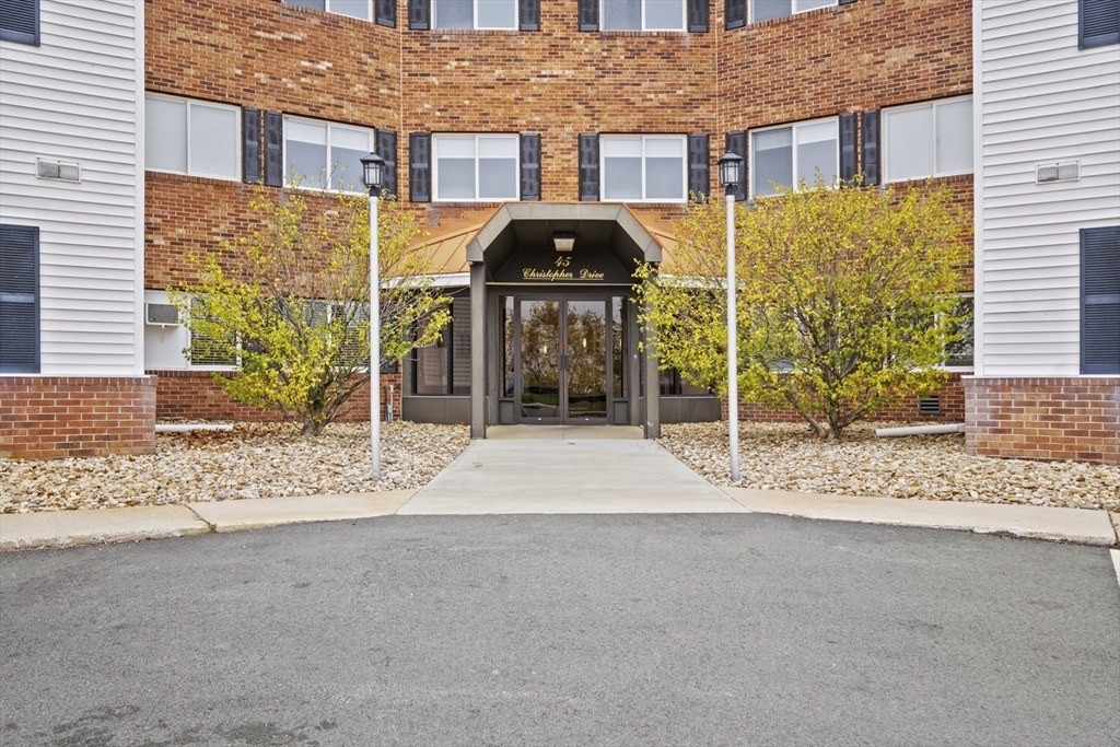 45 Christopher Drive 101