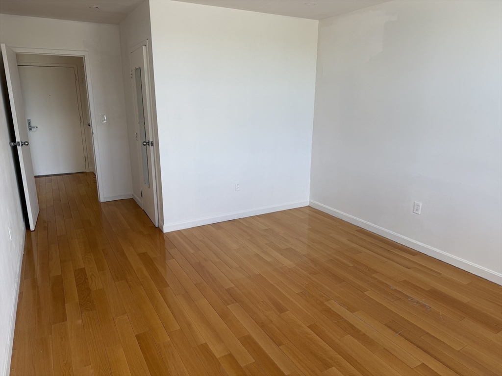 100 W Squantum St #516, Quincy, MA Photo #11