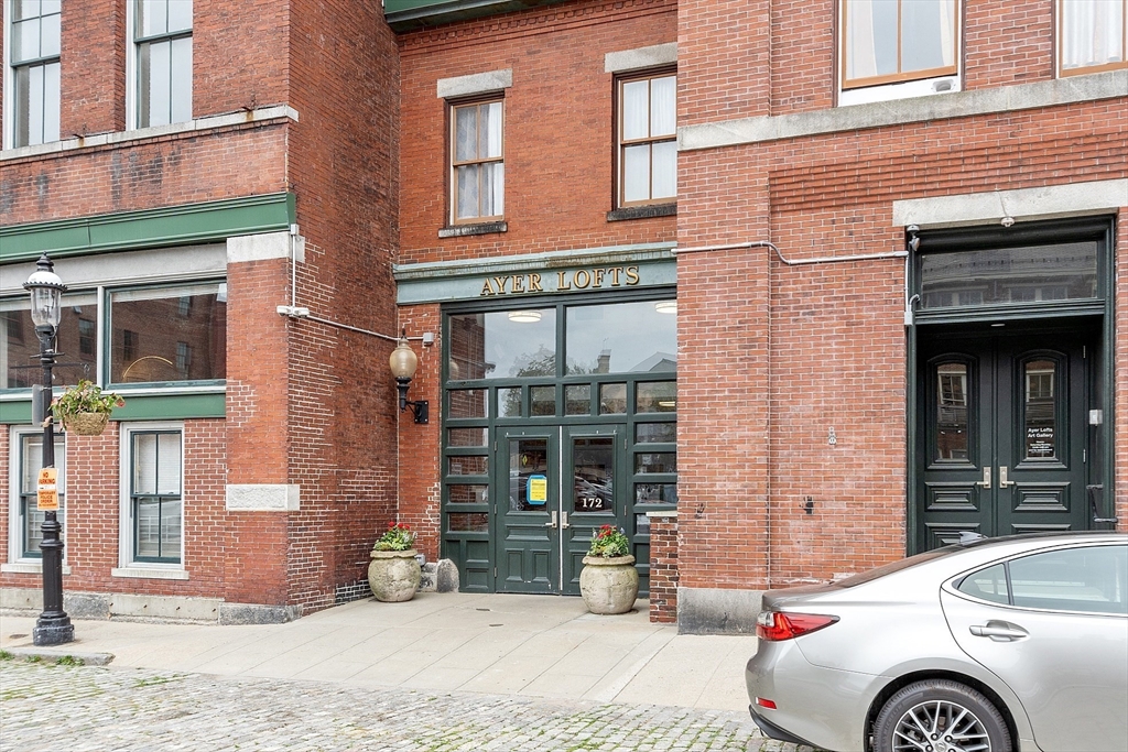 172 Middle St 105