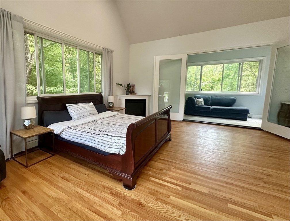 20 Meadow Brook Rd