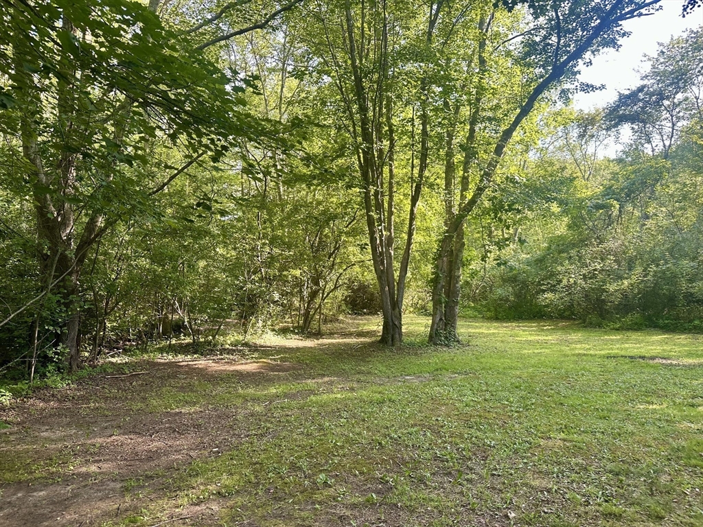 20 Meadow Brook Rd