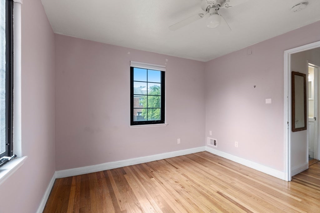956 Belmont #956, Watertown, DC Photo #17