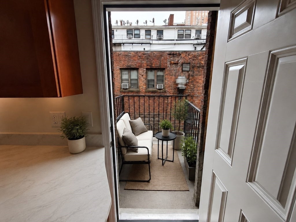 15 Hudson St #2, Boston, MA Photo #3