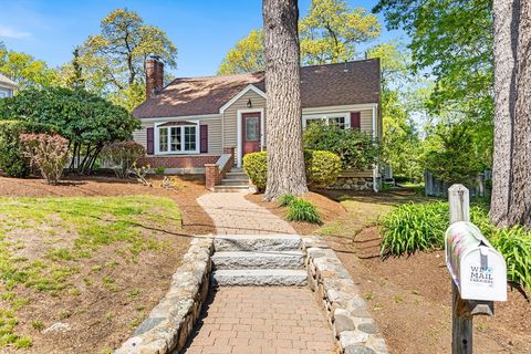 1 Great Pines Ave Burlington MA 01803