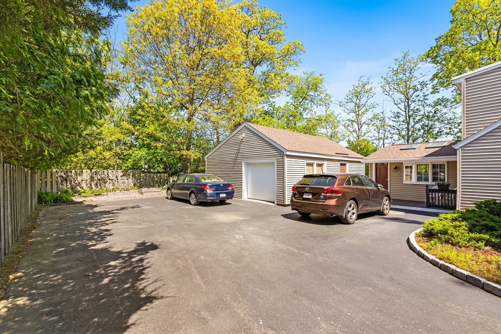 1 Great Pines Ave