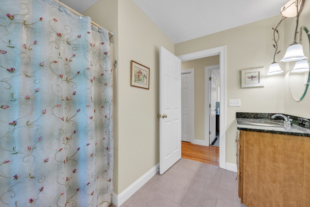 10 Turner Ln, Sturbridge, MA Photo #33