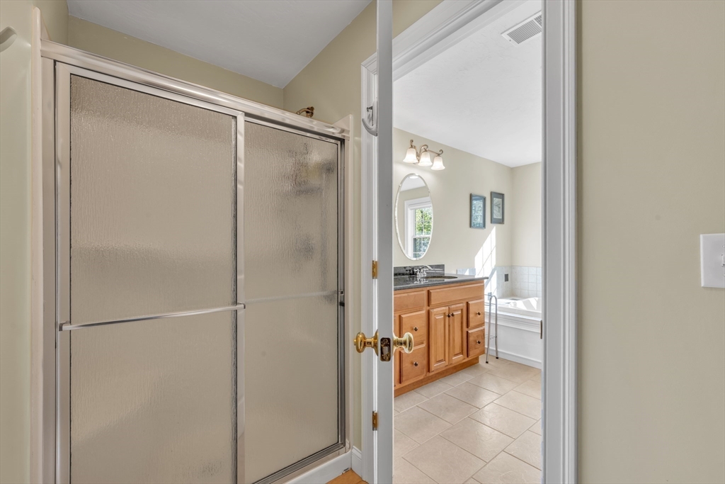 10 Turner Ln, Sturbridge, MA Photo #28