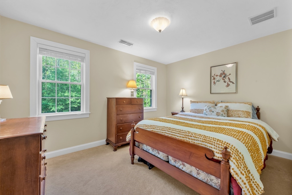 10 Turner Ln, Sturbridge, MA Photo #29