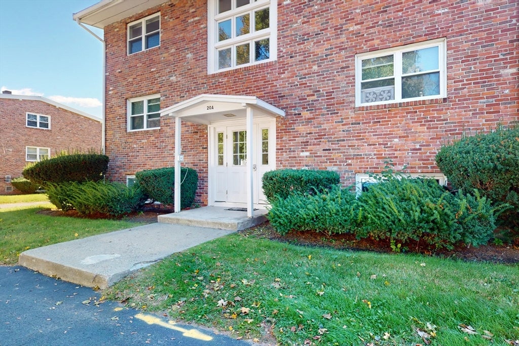 Photo of 20A Day St, Waltham, MA