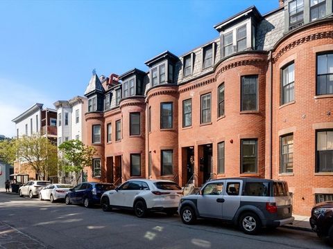 Photo of 209 Green ST #1, Cambridge, MA 02139 (MLS # 73516382)