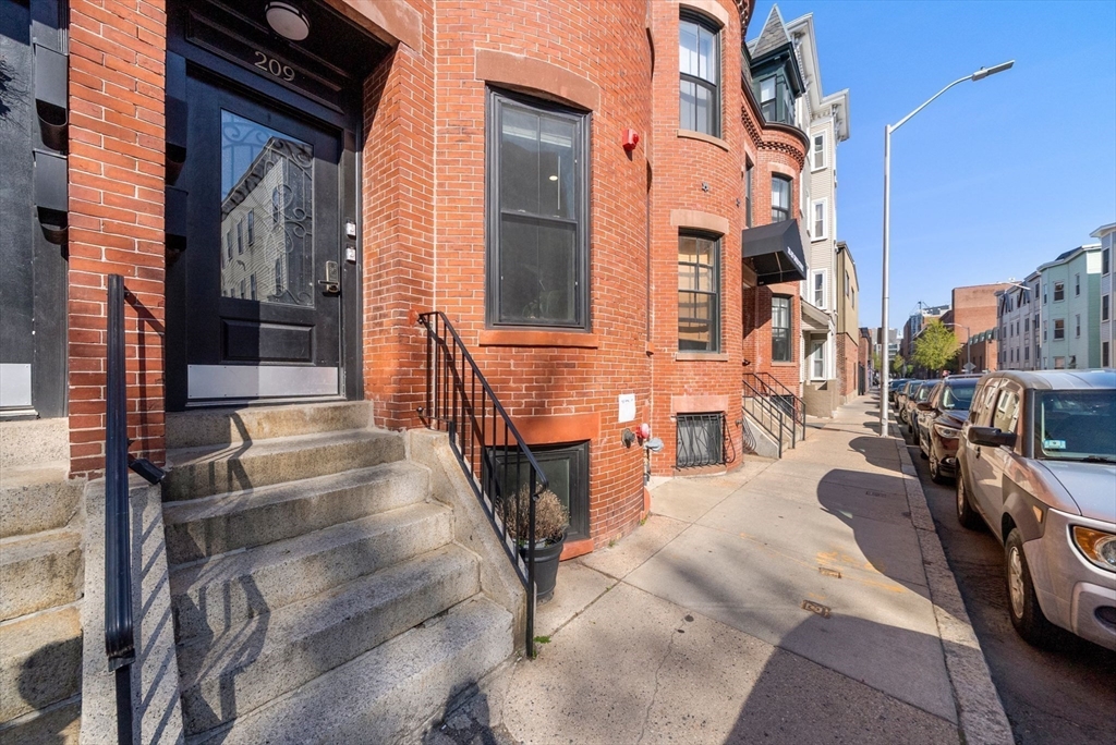 209 Green ST #1, Cambridge, MA Photo #26