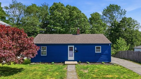 Photo of 26 Sixteenth AVE, Haverhill, MA 01830 (MLS # 73522830)