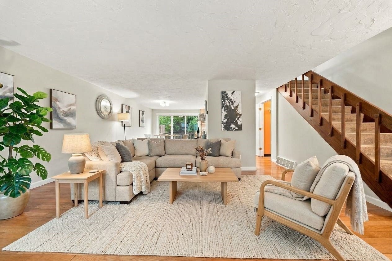 Photo of 399 Pond St, Braintree, MA