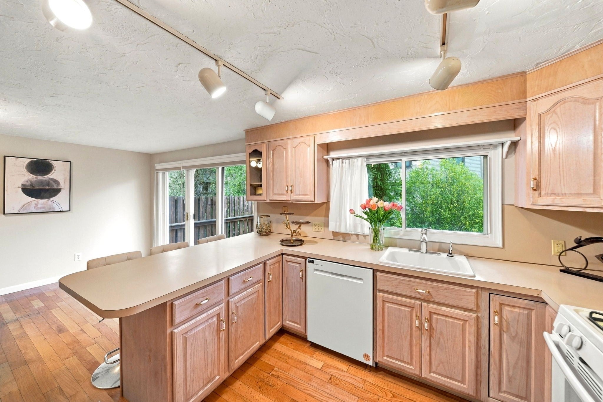 399 Pond St #D#1, Braintree, MA Photo #7