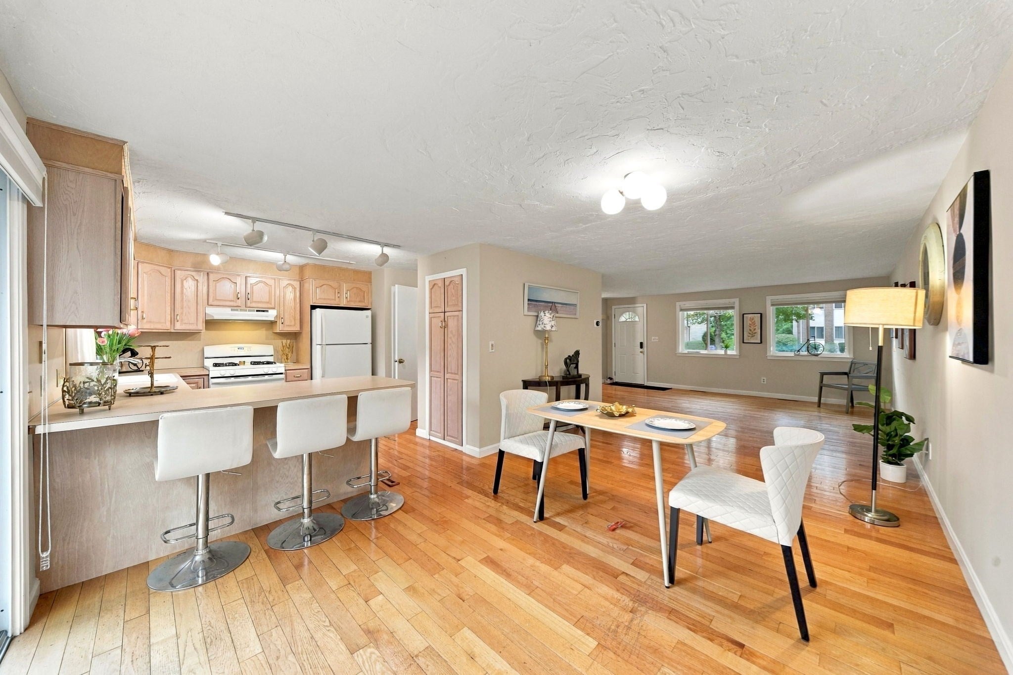 399 Pond St #D#1, Braintree, MA Photo #6