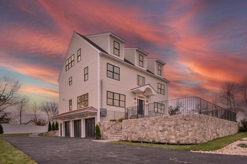 24 Mt Zion Rd Melrose MA 02176