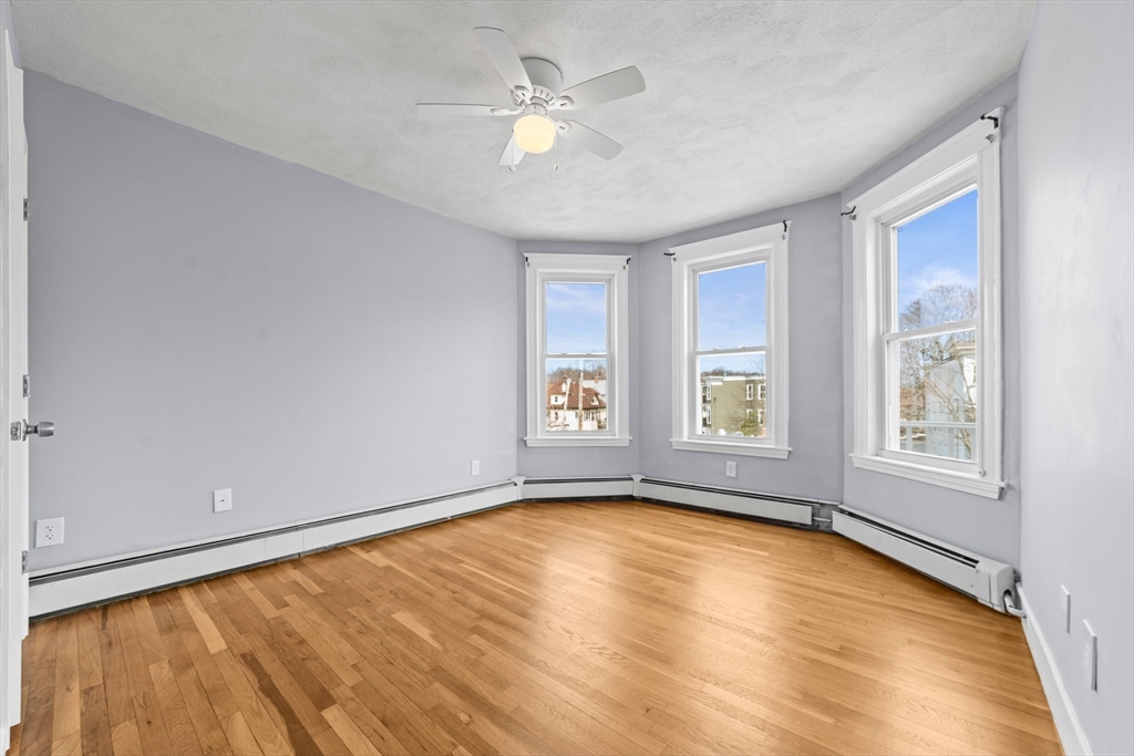 516 Washington St #3, Boston, MA Photo #2