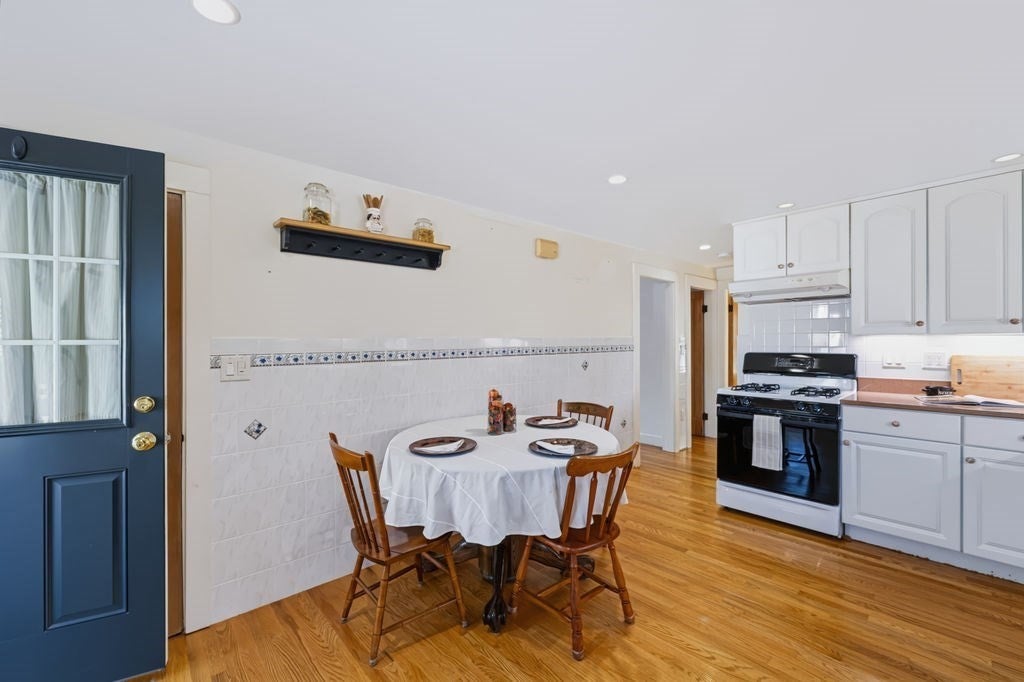 25 Hillcrest Ave, Beverly, MA, 25 Hillcrest Ave, Beverly, MA Photo #17