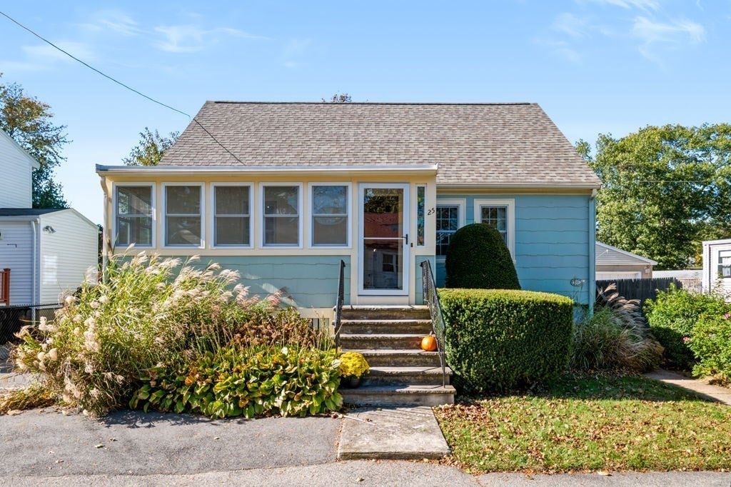 Photo of 25 Hillcrest Ave, Beverly, MA