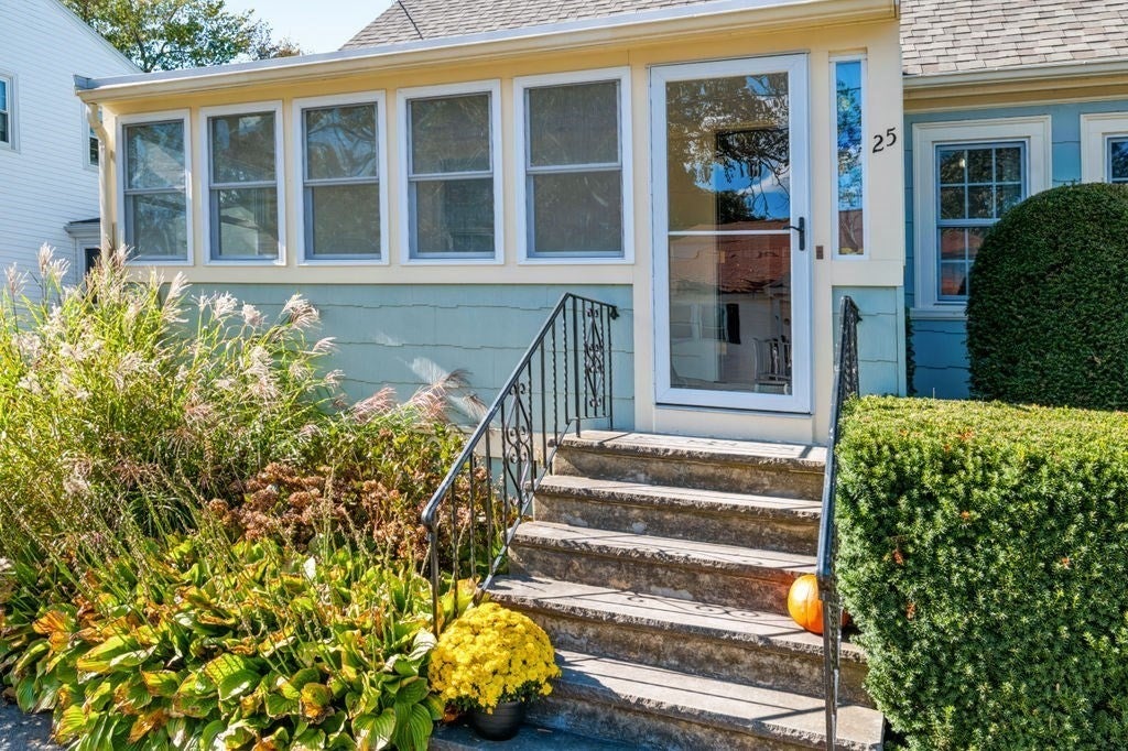 25 Hillcrest Ave, Beverly, MA, 25 Hillcrest Ave, Beverly, MA Photo #4