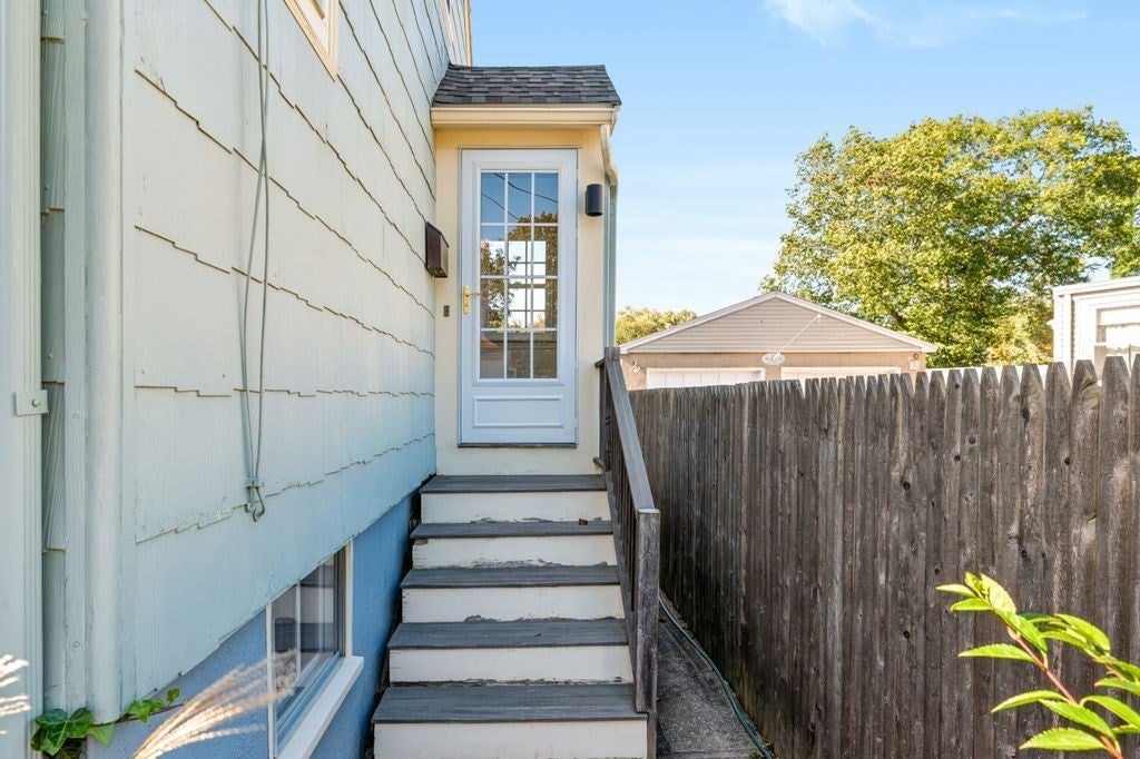 25 Hillcrest Ave, Beverly, MA, 25 Hillcrest Ave, Beverly, MA Photo #5