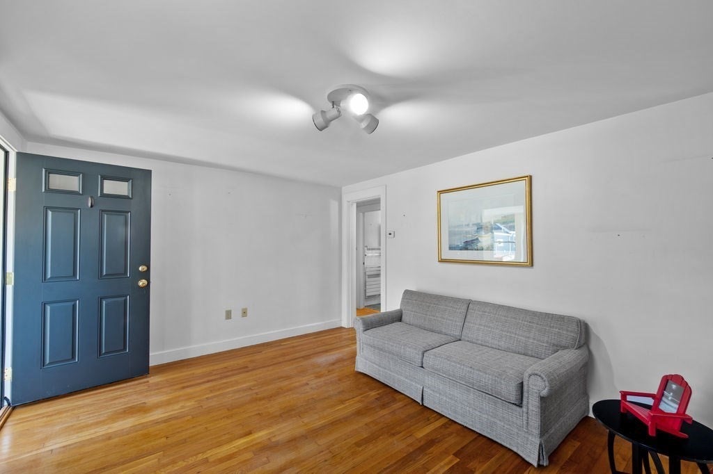 25 Hillcrest Ave, Beverly, MA, 25 Hillcrest Ave, Beverly, MA Photo #9