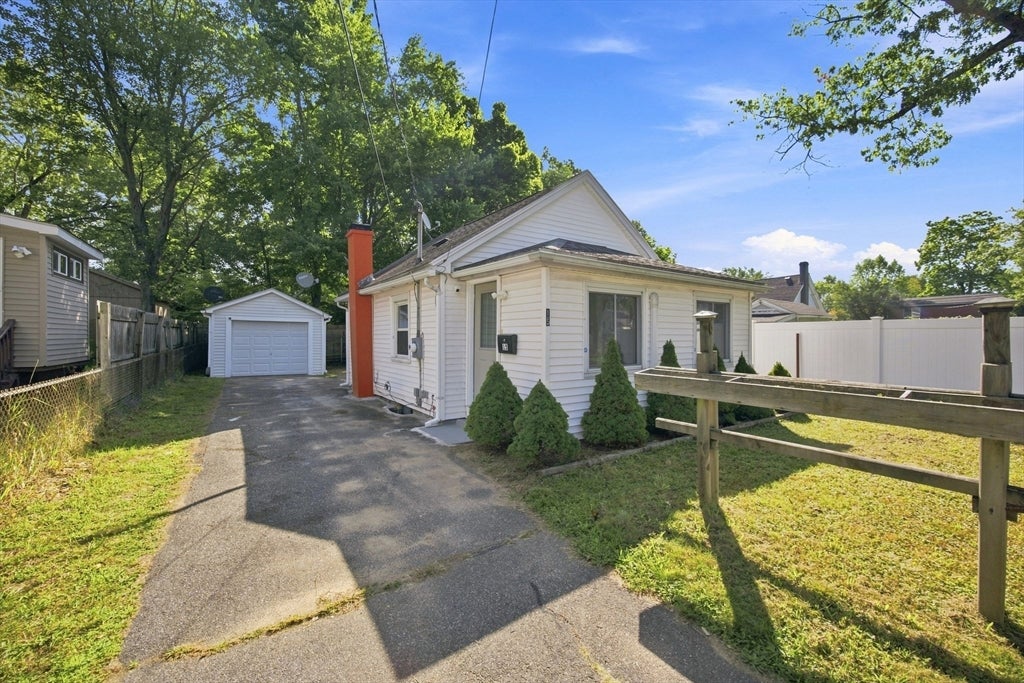 15 Alice St, Springfield, MA Photo #24