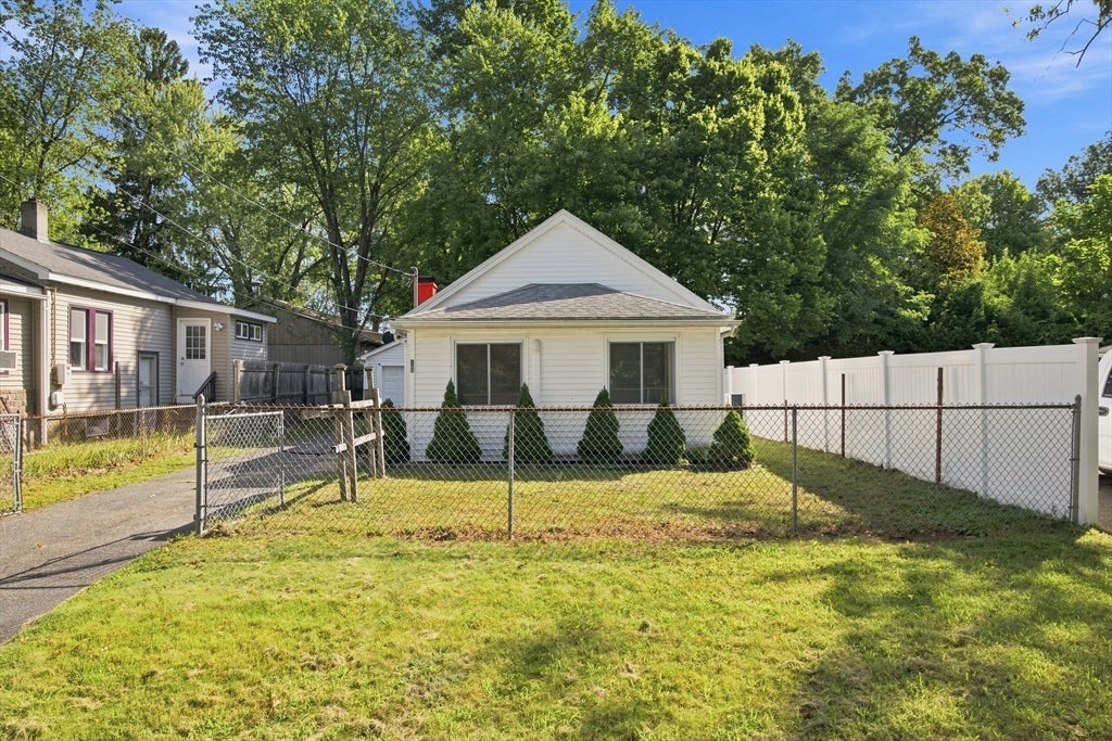 15 Alice St, Springfield, MA Photo #25