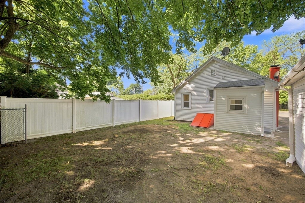 15 Alice St, Springfield, MA Photo #19