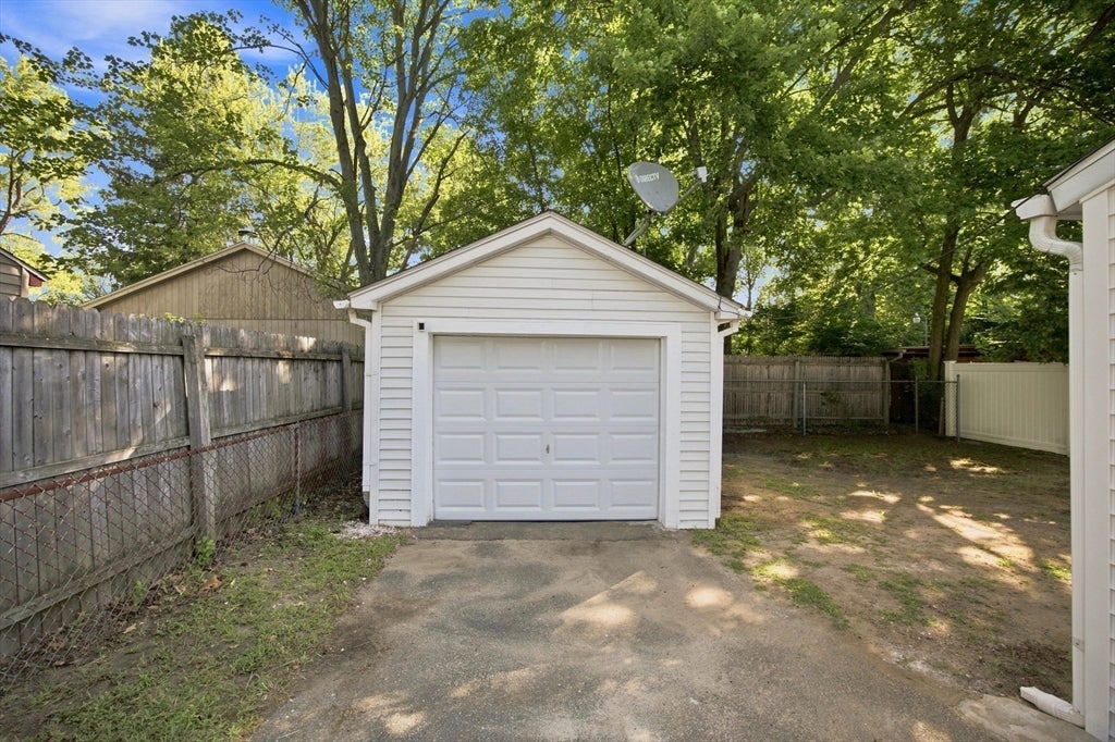 15 Alice St, Springfield, MA Photo #22
