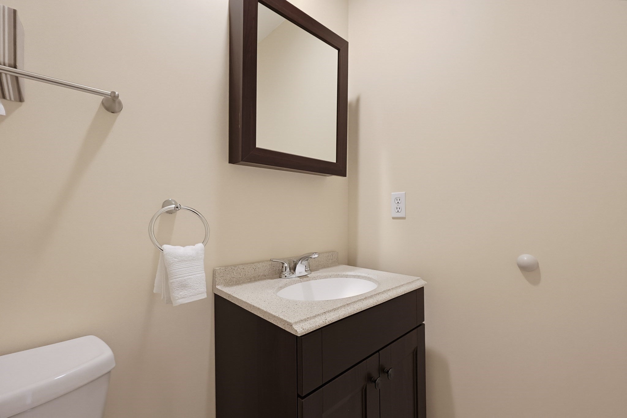15 Kings Way #4, Waltham, MA Photo #17