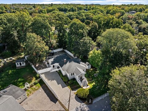Photo of 7 Cliff Rd, Hingham, MA 02043 (MLS # 73442077)