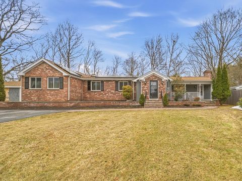 30 Glendale Ave Uxbridge MA 01569