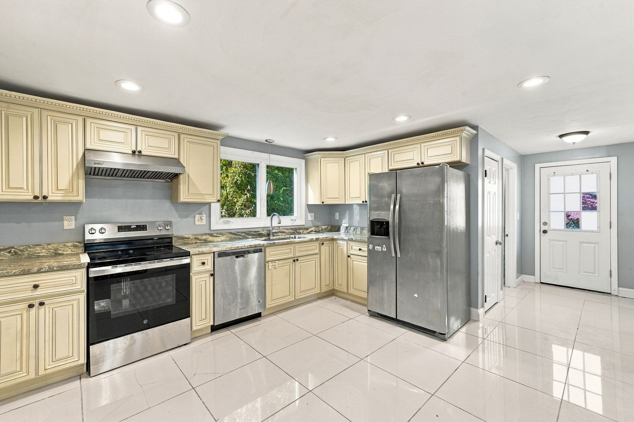267 Middle Street, Weymouth, MA Photo #12