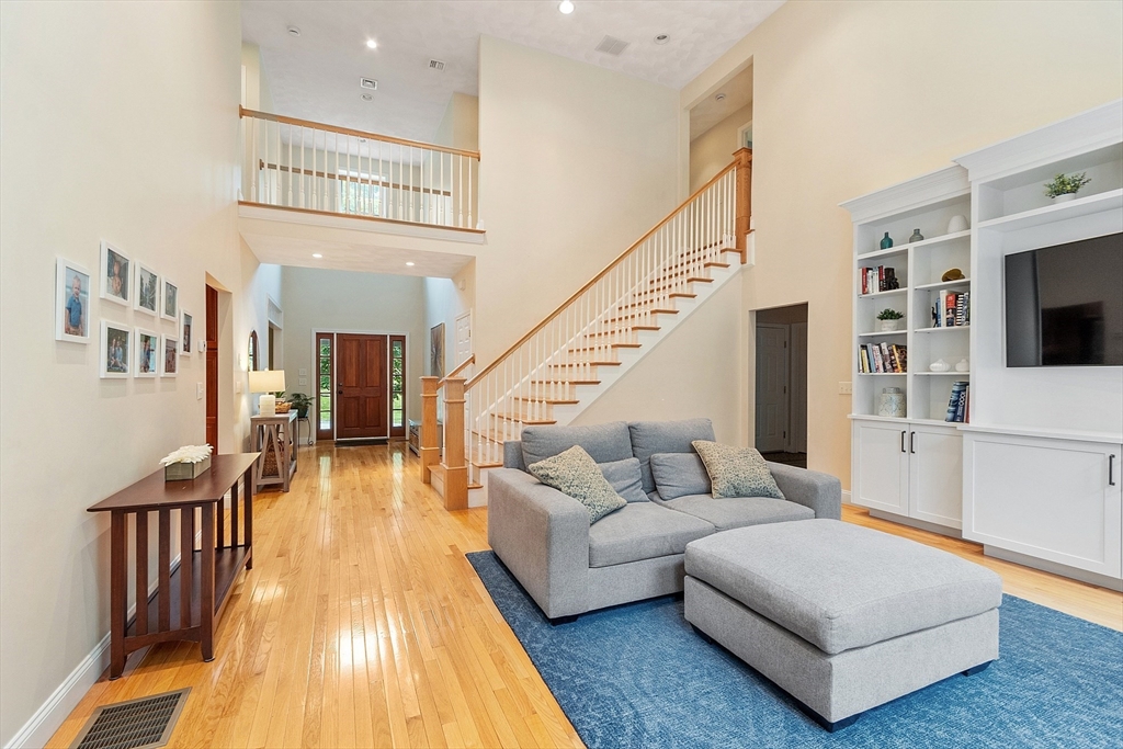 10 Londonderry Lane