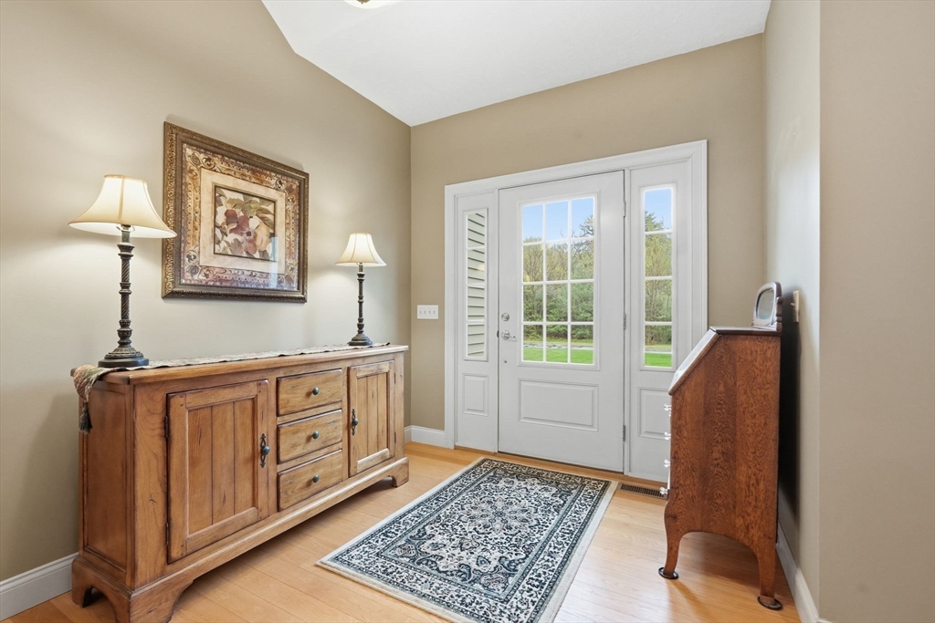 59 Gilbert Rd, Southampton, MA Photo #6