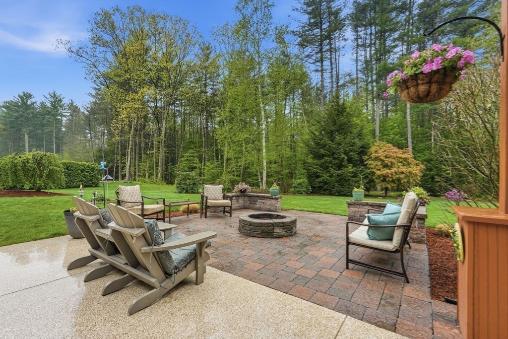 59 Gilbert Rd, Southampton, MA Photo #37