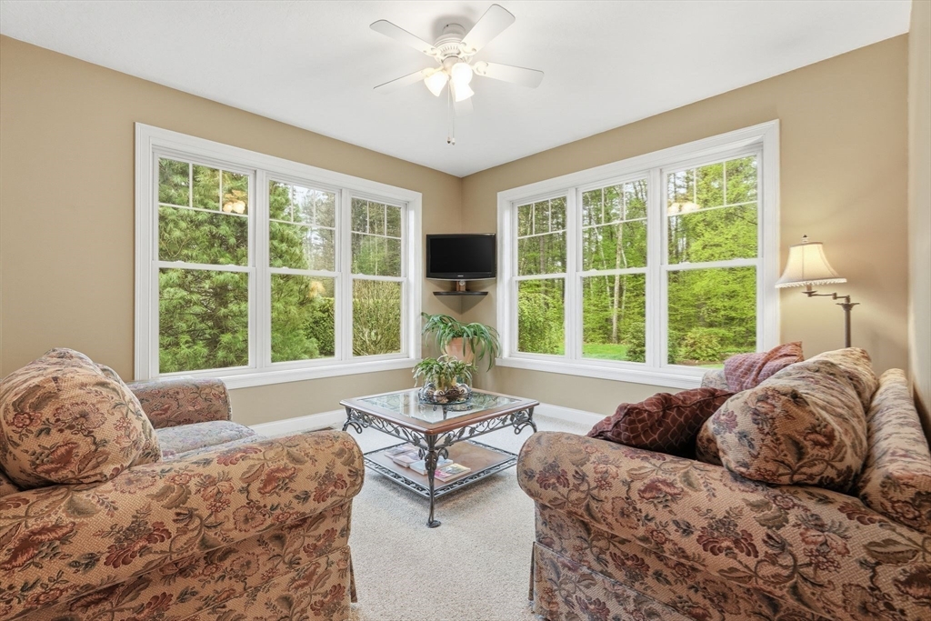 59 Gilbert Rd, Southampton, MA Photo #14