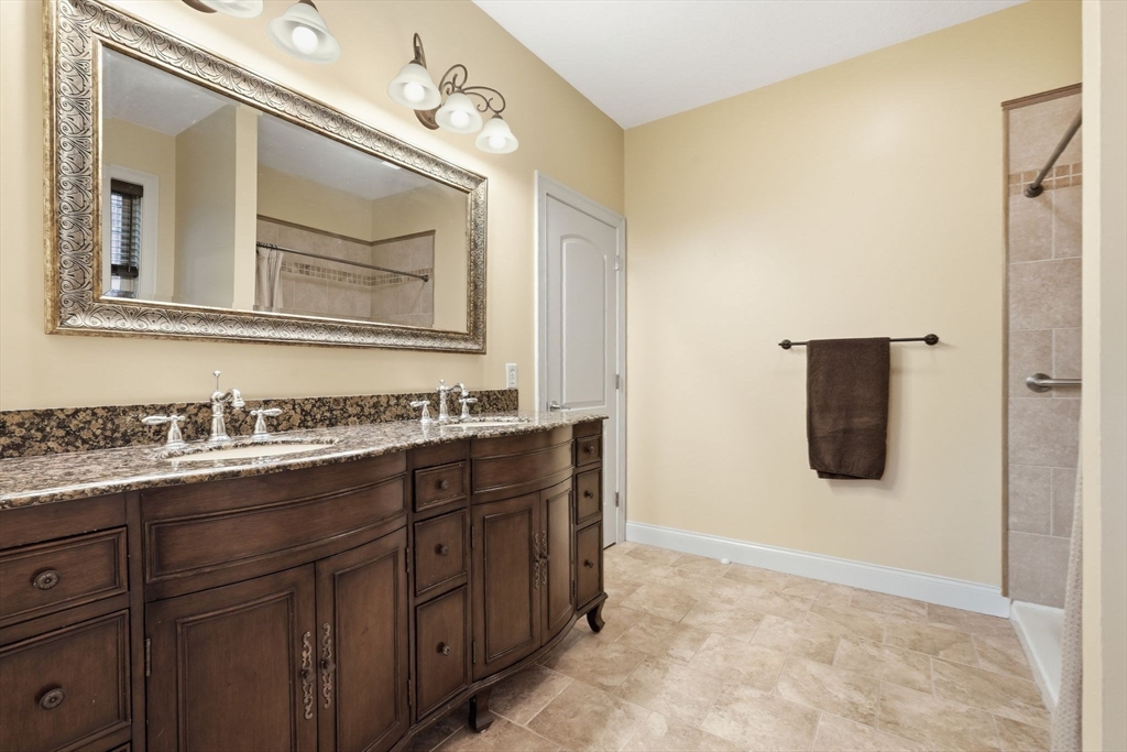 59 Gilbert Rd, Southampton, MA Photo #17